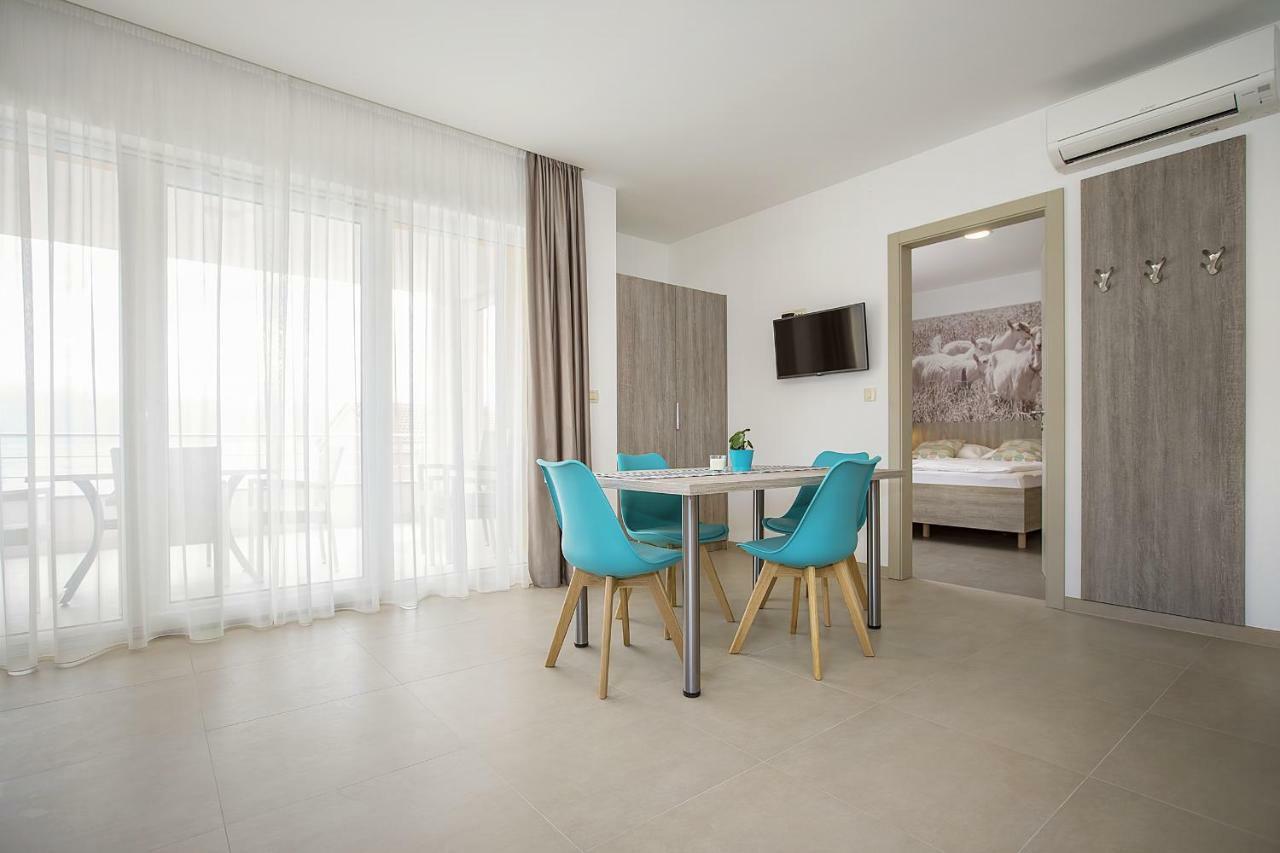 Apartments Capic Marin Baška Esterno foto