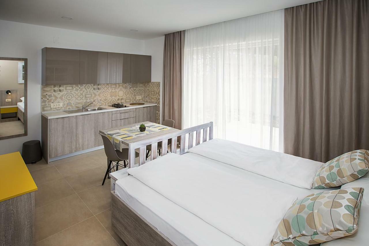 Apartments Capic Marin Baška Esterno foto